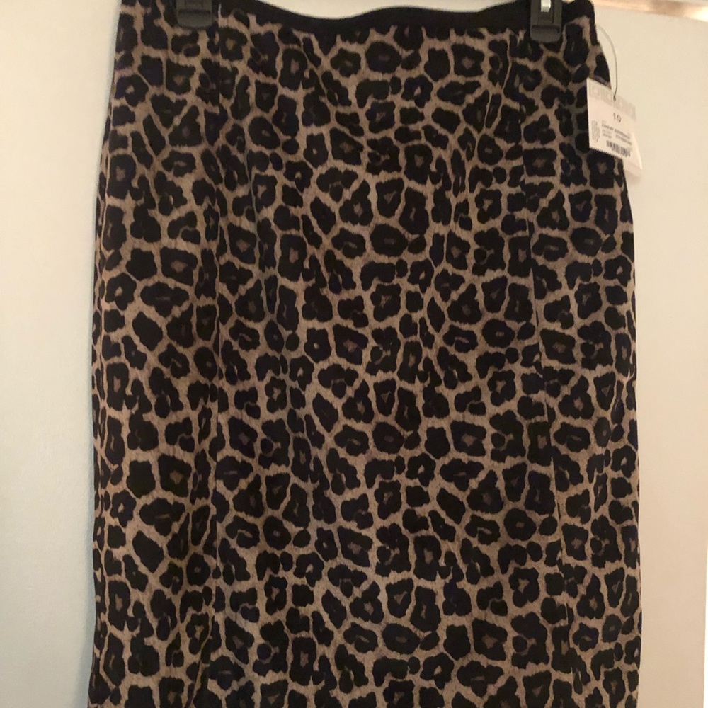 NWT Animal print skirt, size 10